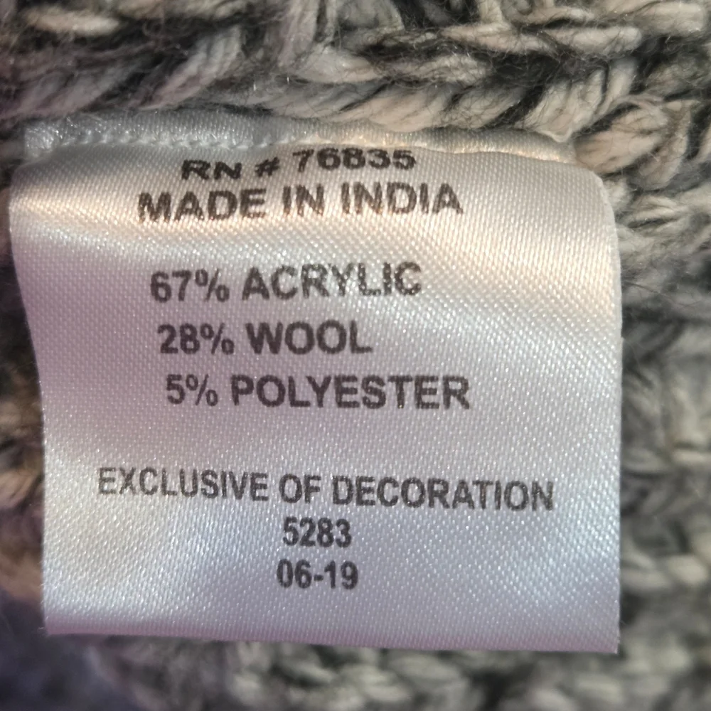 Mimi & Maggie Gray Knit Sweater - Picture 6 of 7